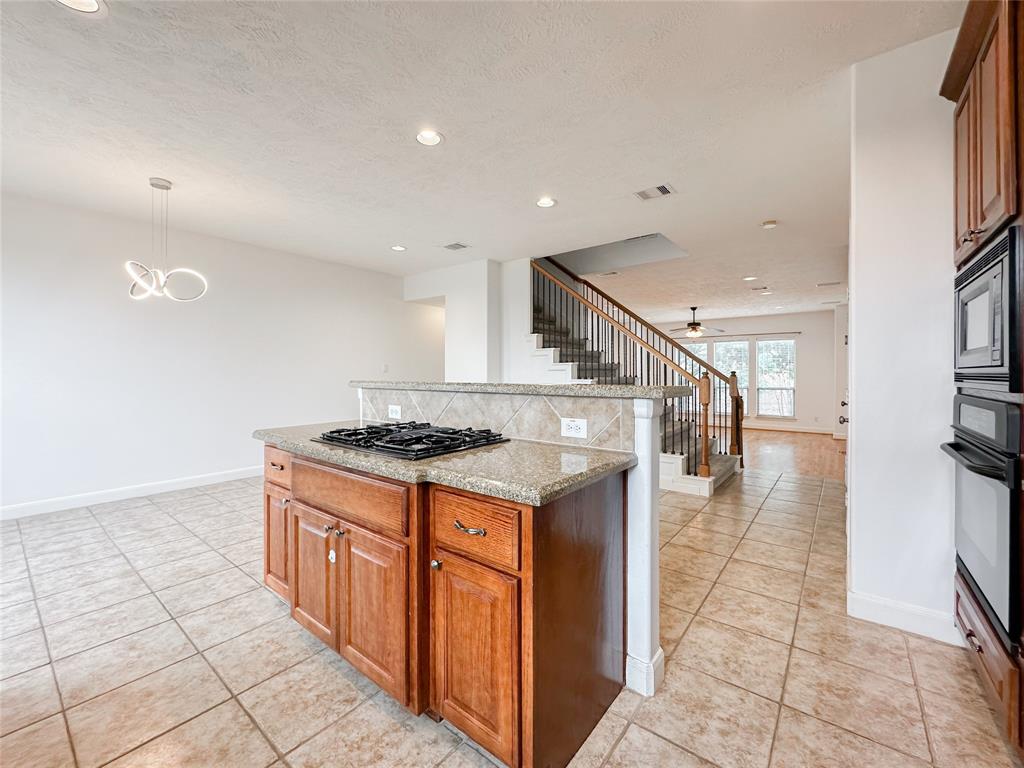 1727 Stacy Crest