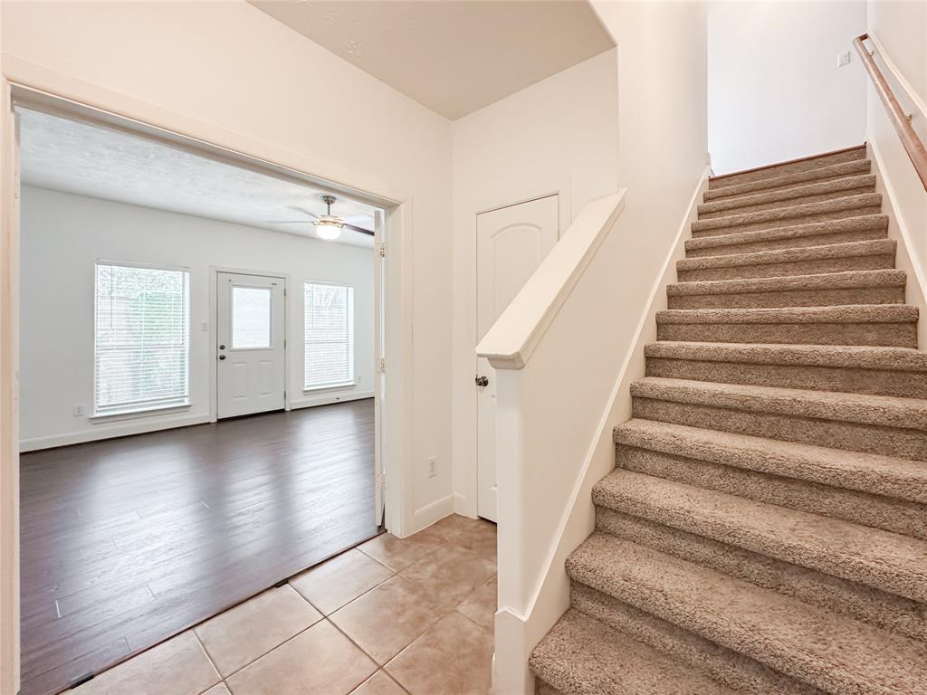 1727 Stacy Crest