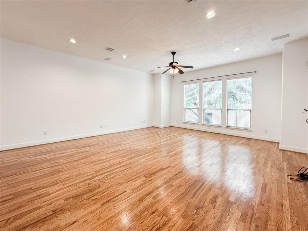 1727 Stacy Crest