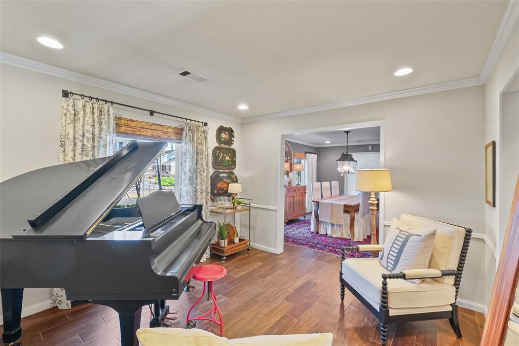 883 Glenchester Drive