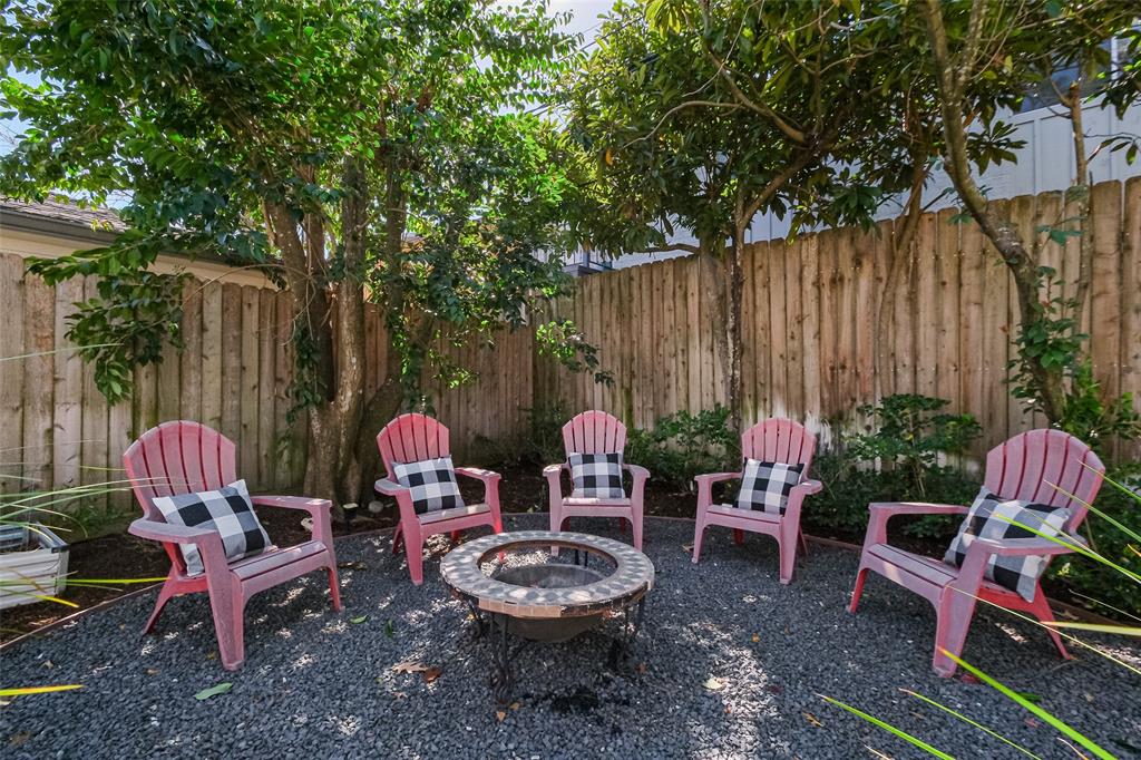 883 Glenchester Drive