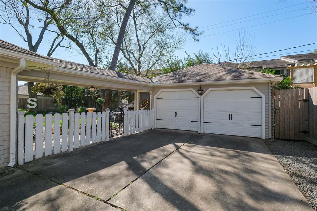 883 Glenchester Drive