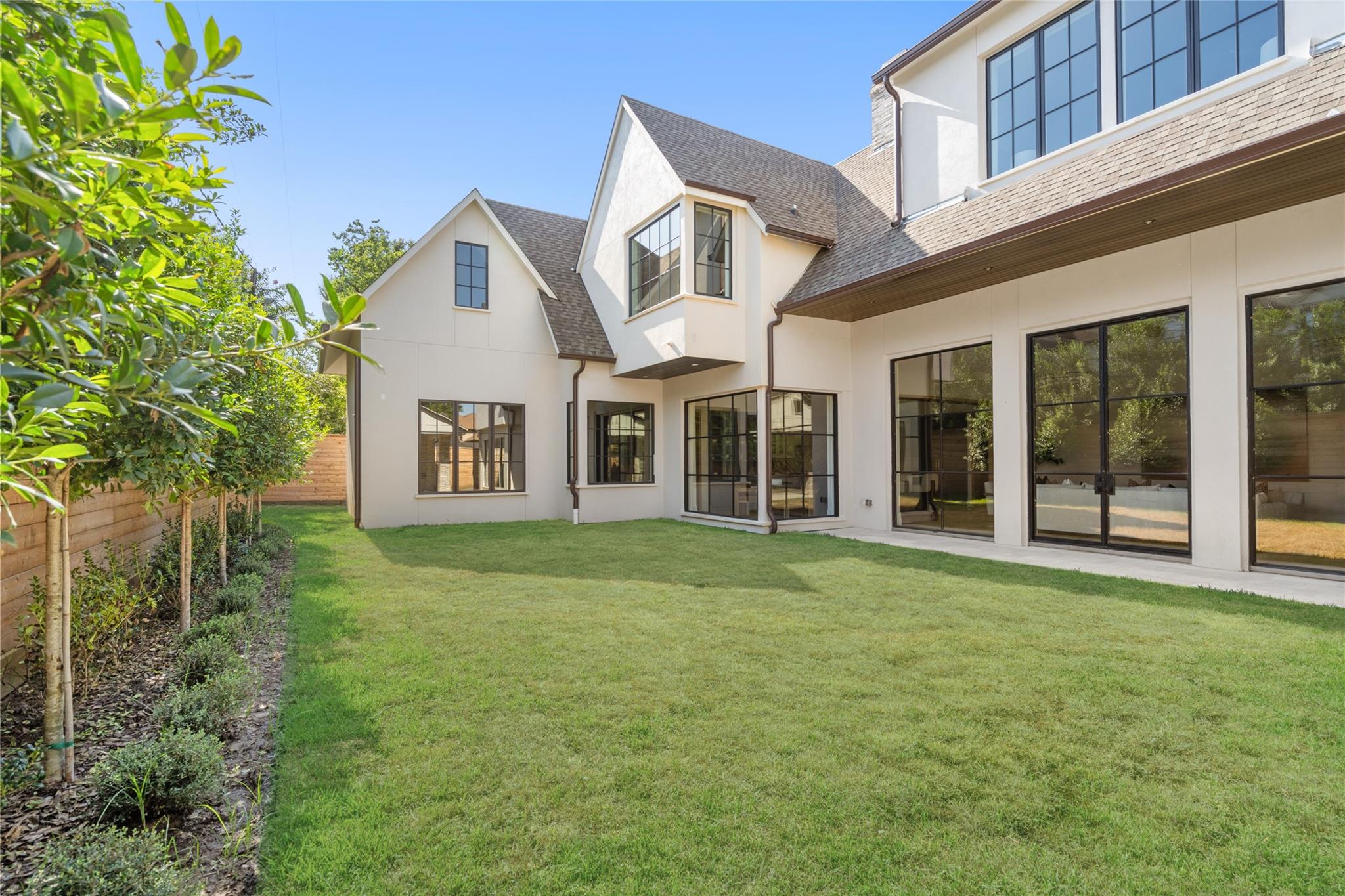 4017 Meadow Lake Lane