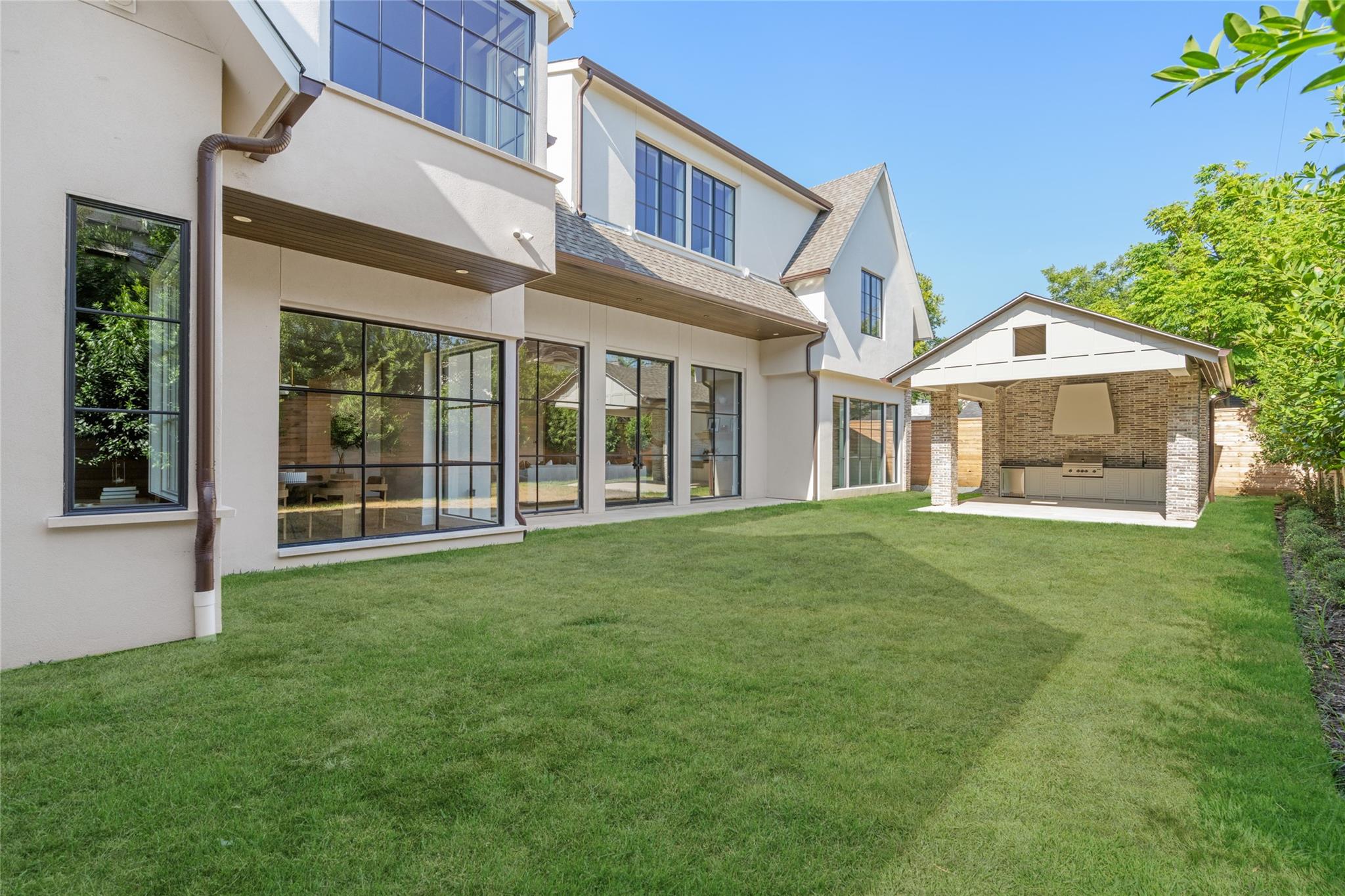 4017 Meadow Lake Lane