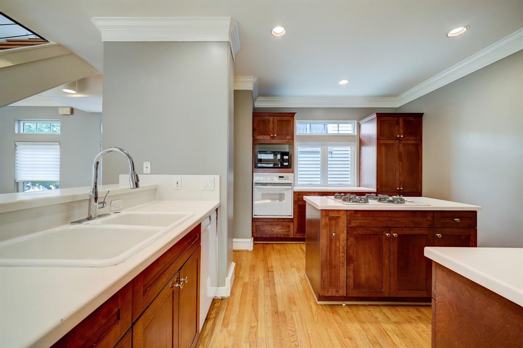 1106 Jackson Boulevard # B