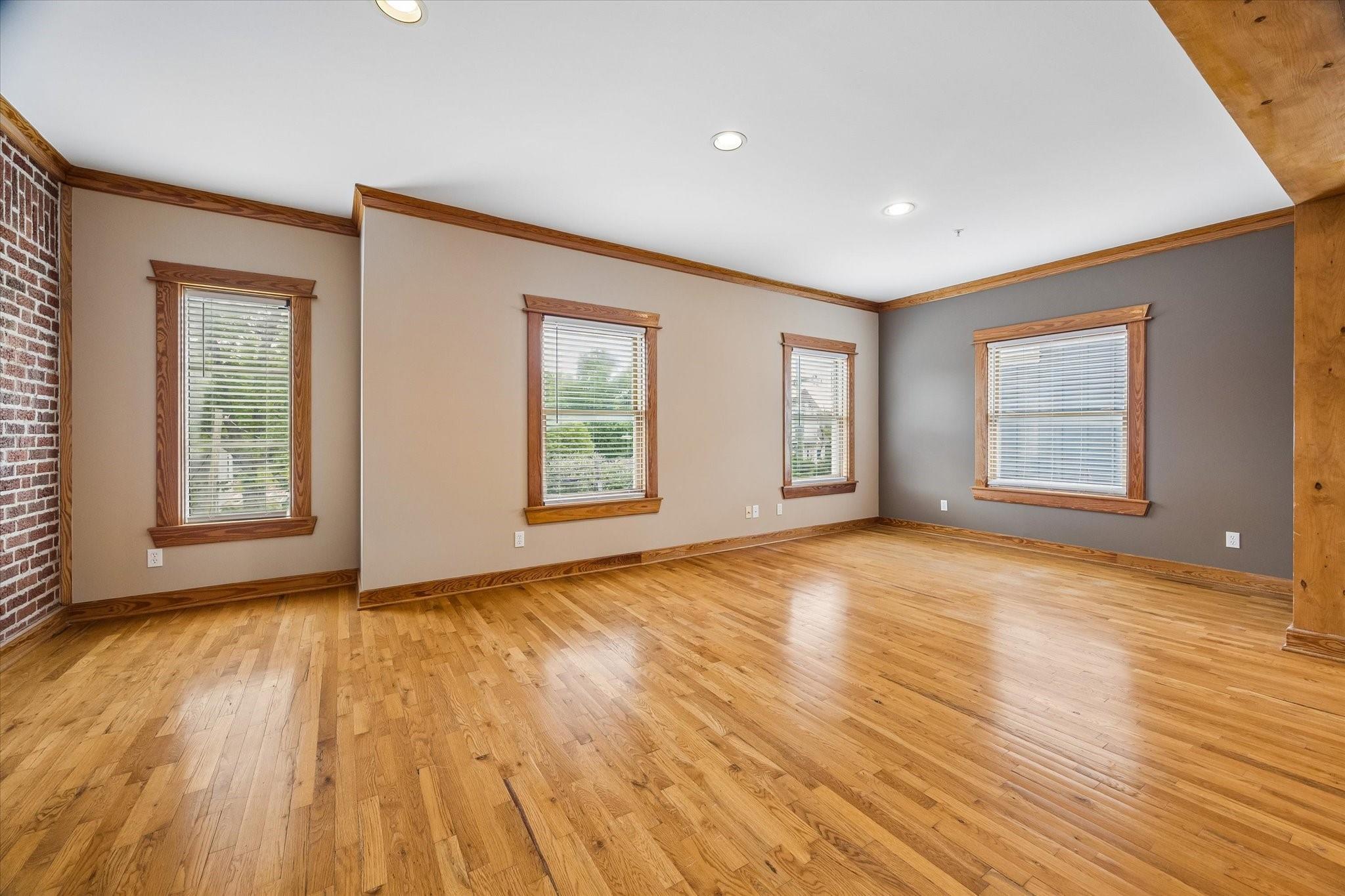 215 W Norma Street # 302