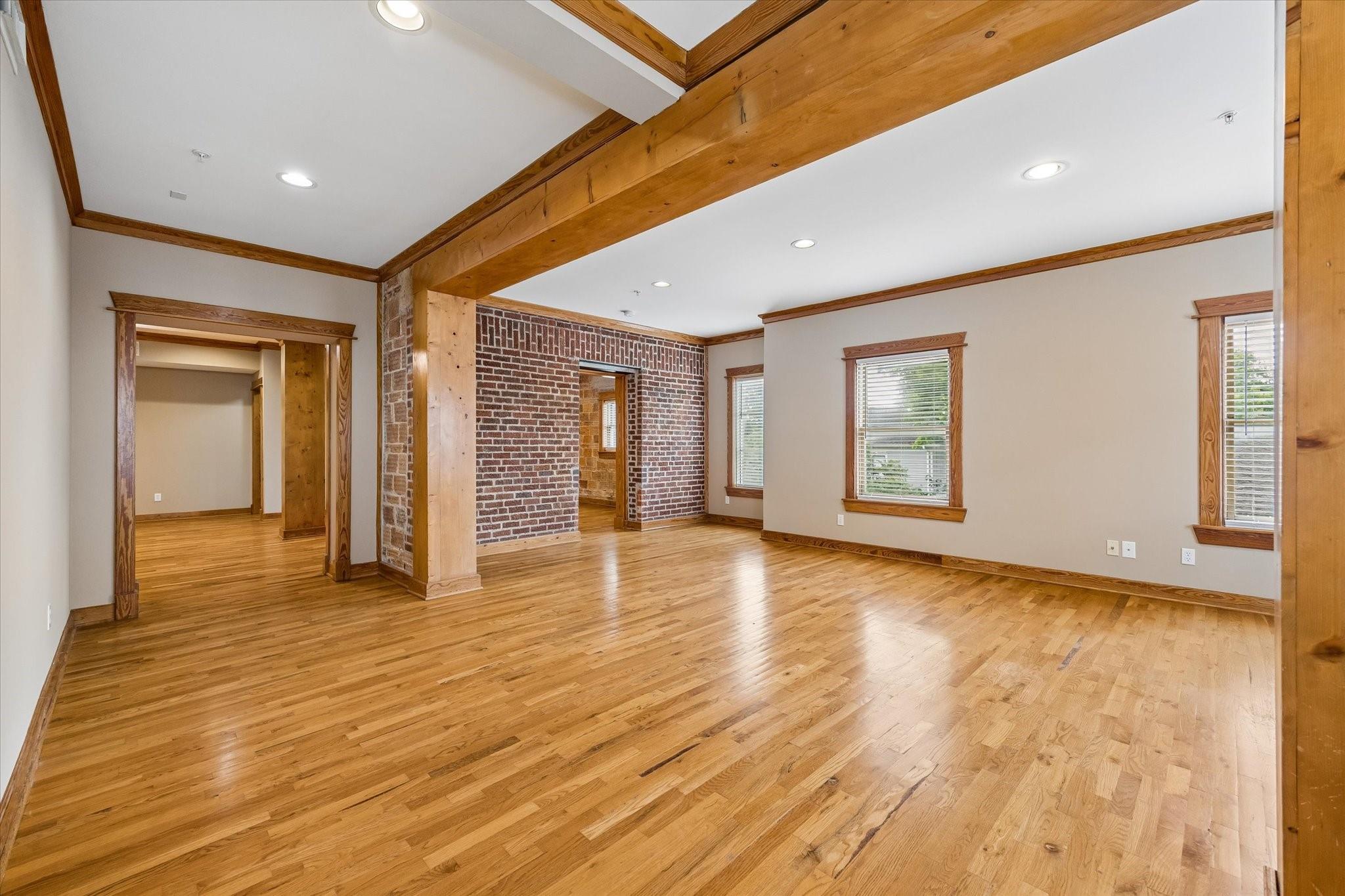 215 W Norma Street # 302