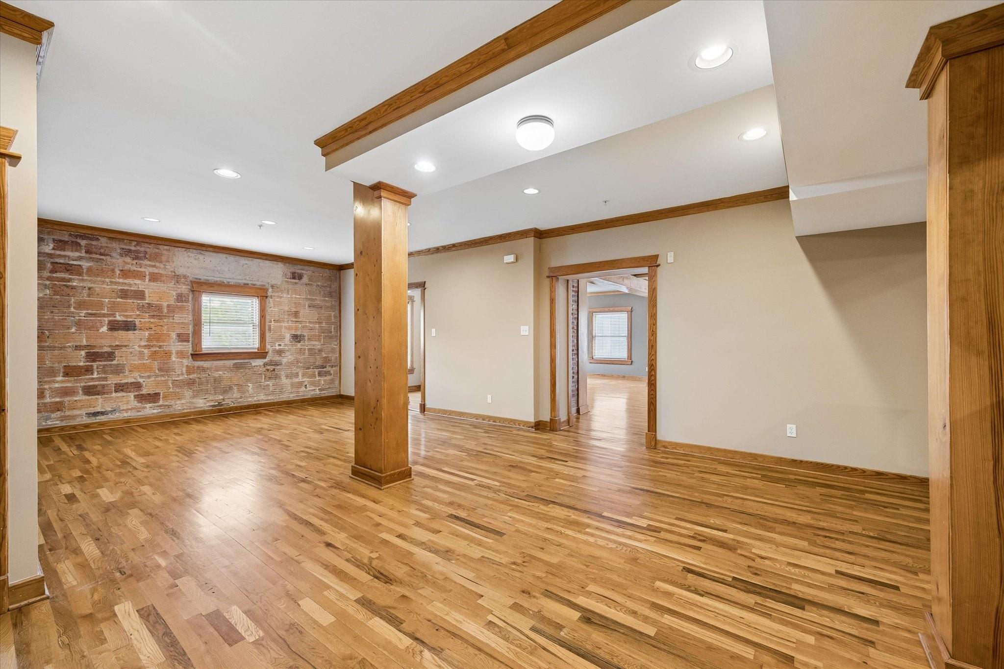 215 W Norma Street # 302