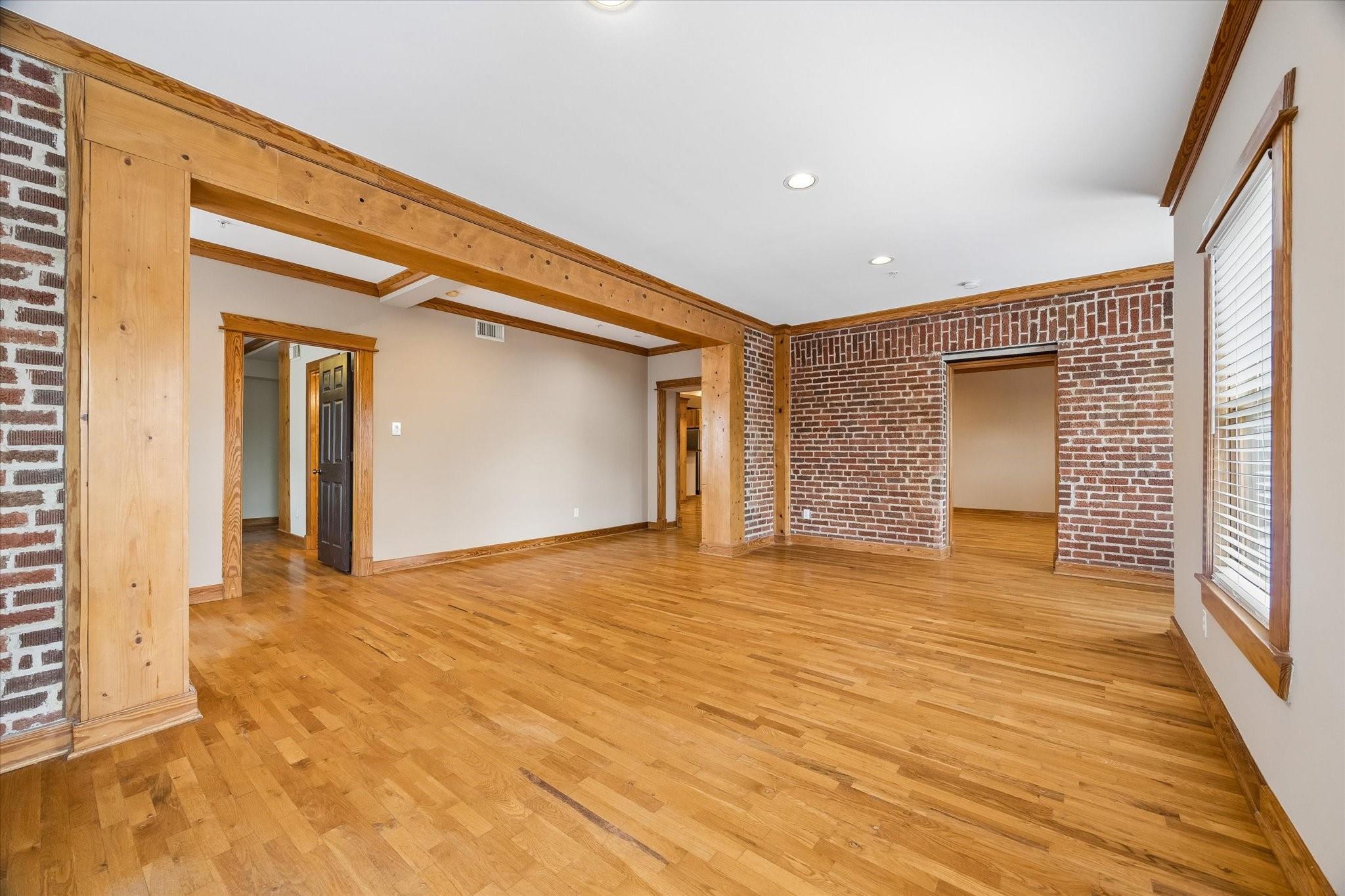 215 W Norma Street # 302