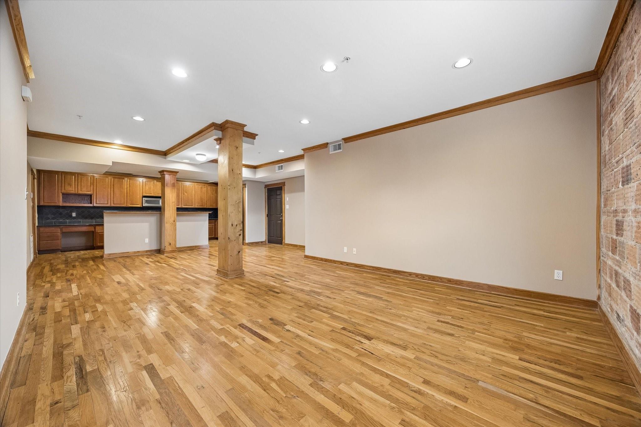 215 W Norma Street # 302