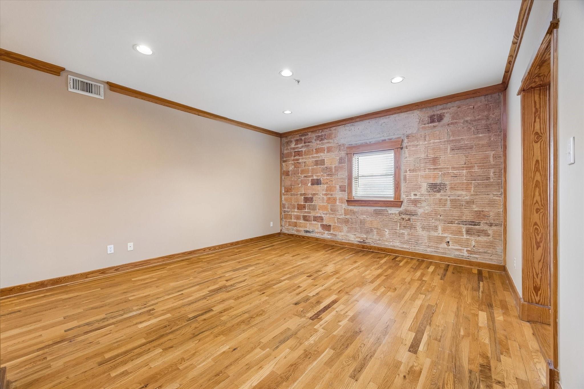 215 W Norma Street # 302