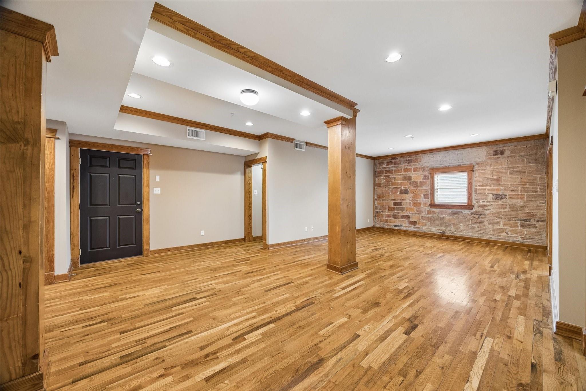 215 W Norma Street # 302
