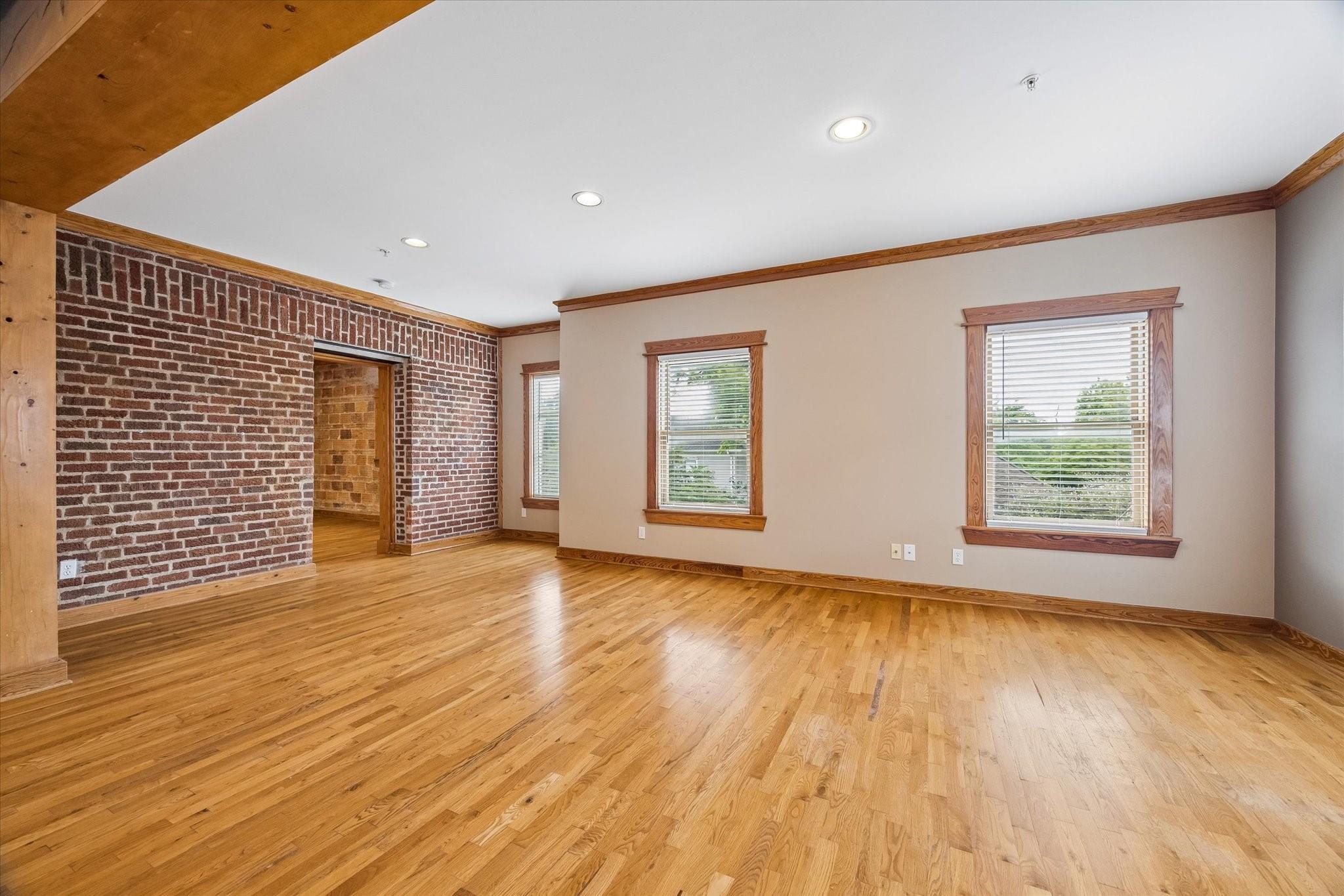 215 W Norma Street # 302