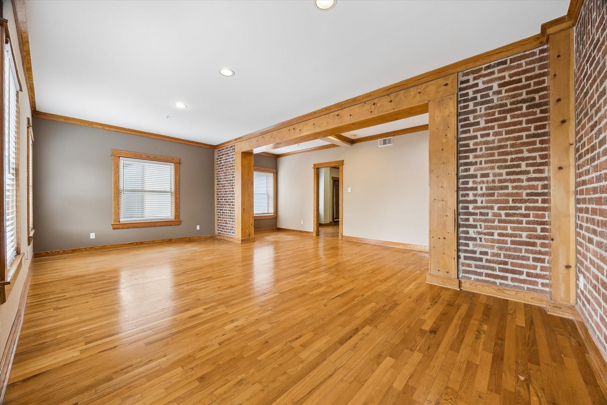 215 W Norma Street # 302