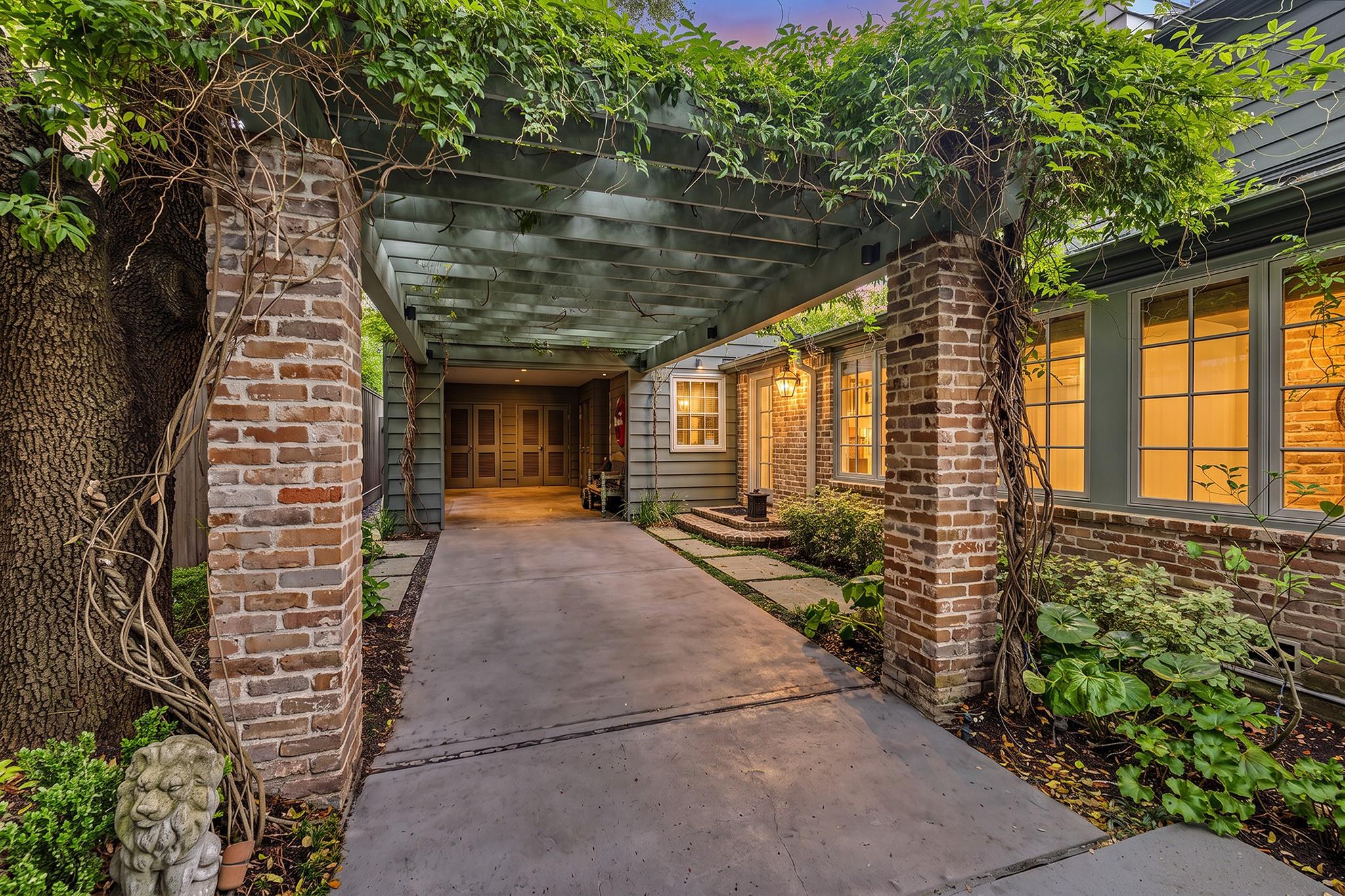 3013 Avalon Place