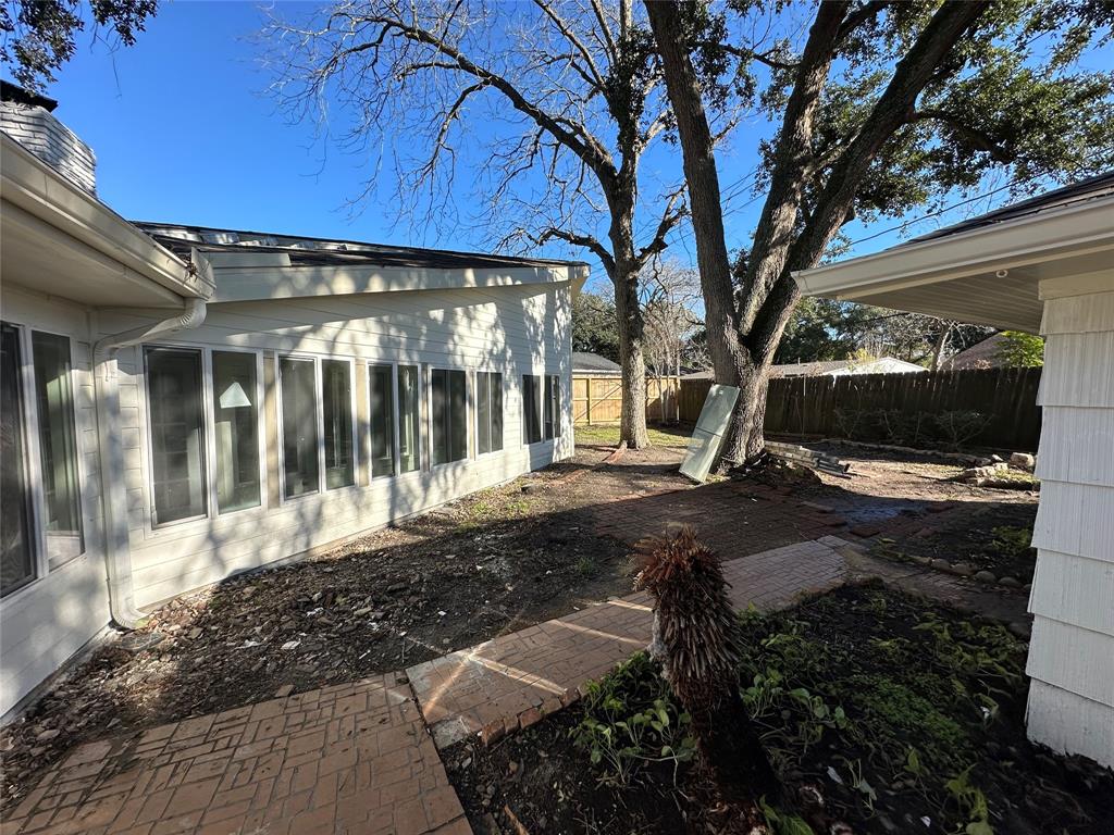 5815 Spellman Road