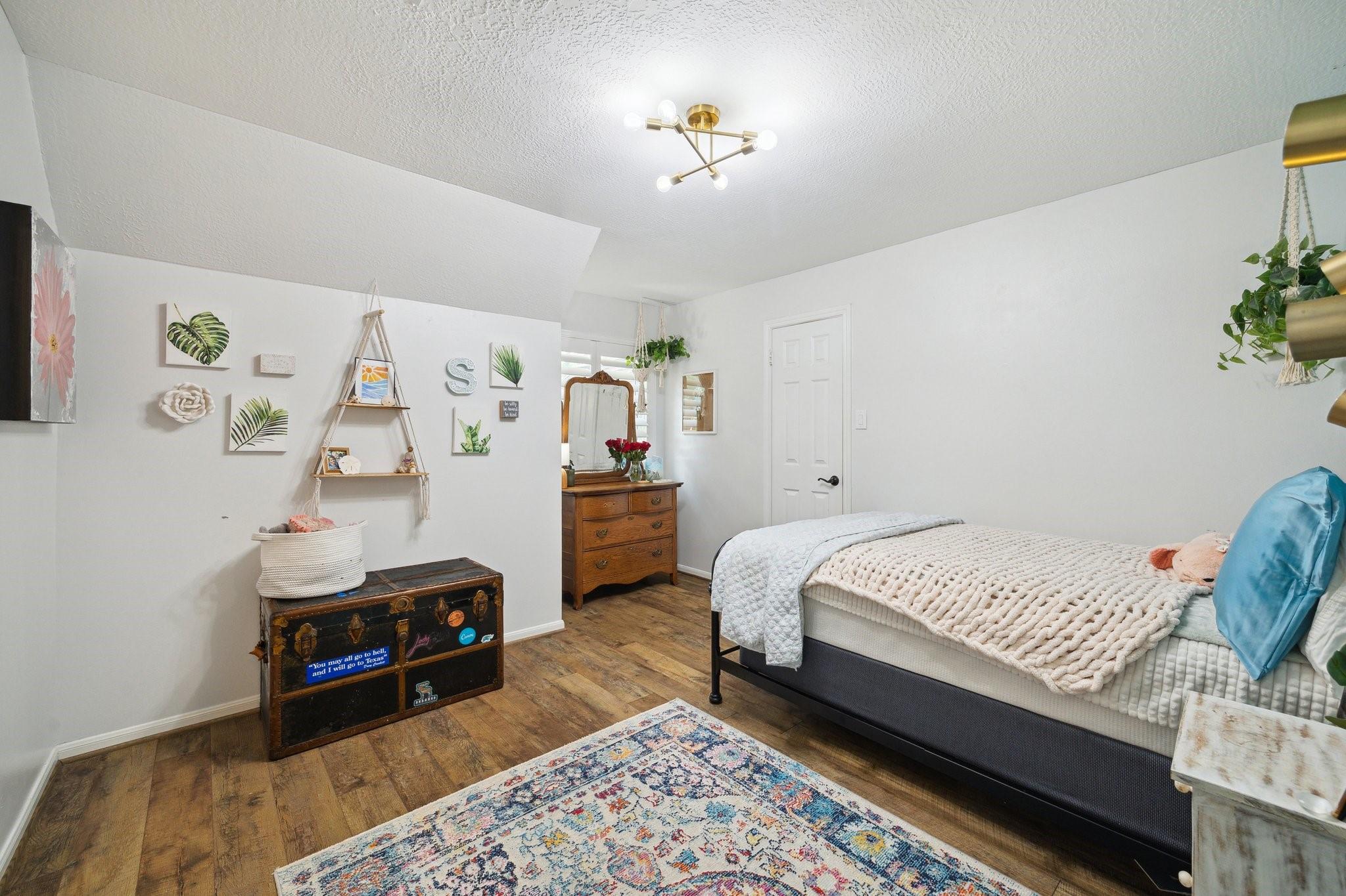 2602 Kings Forest Drive