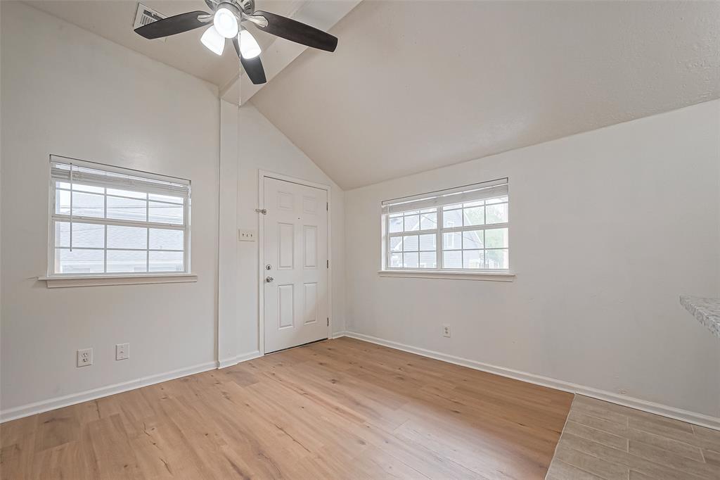 609 1/2 Cortlandt Street # C