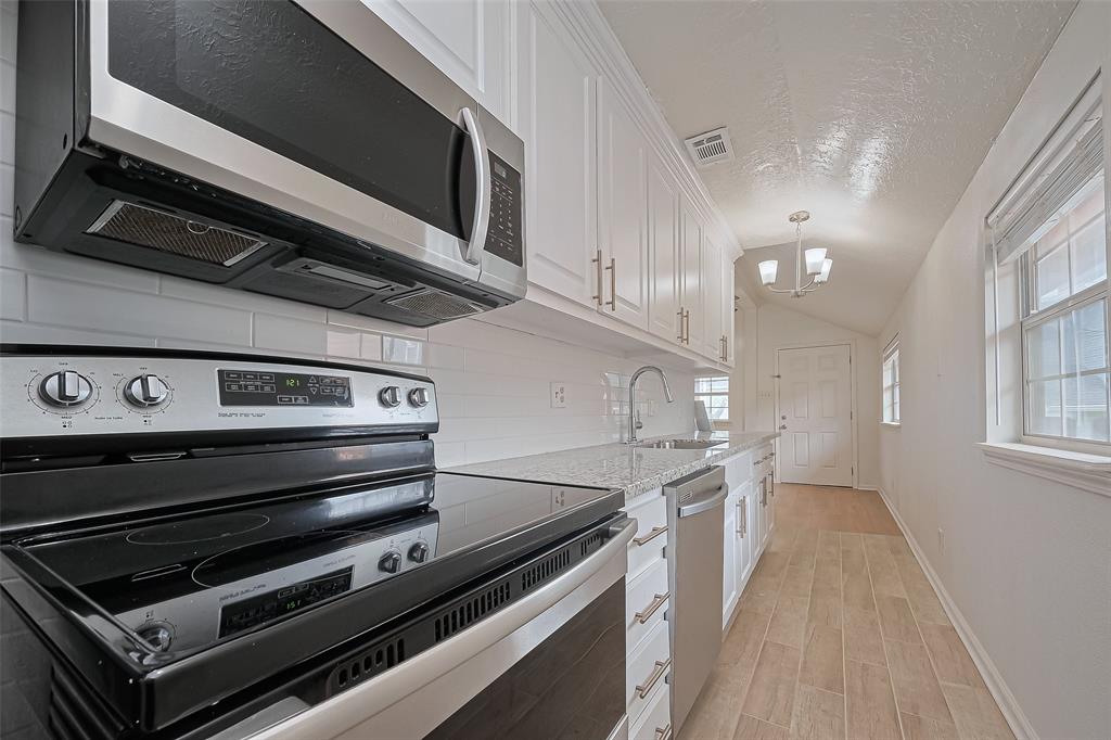 609 1/2 Cortlandt Street # C