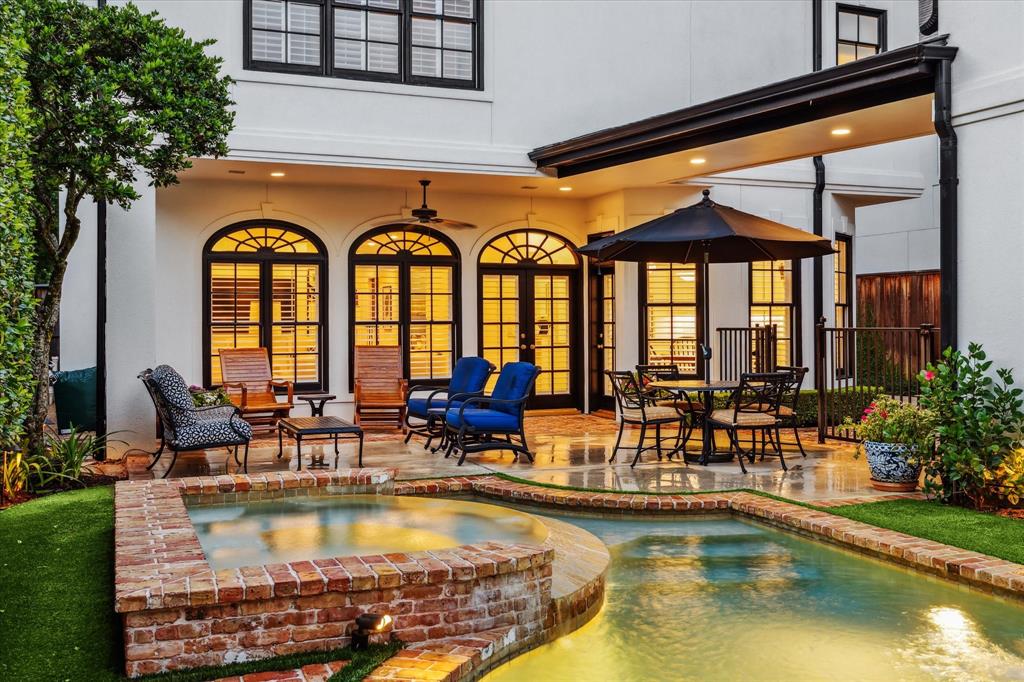 4105 Villanova Street