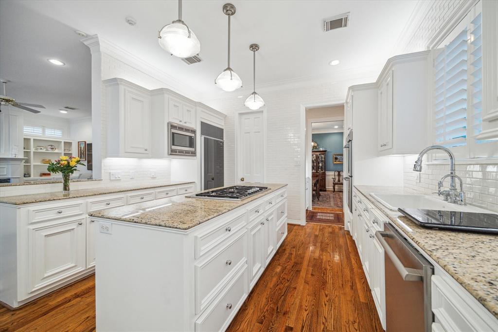 4105 Villanova Street