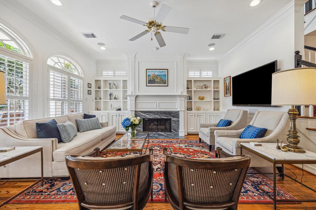 4105 Villanova Street