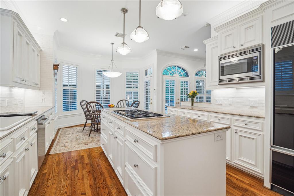 4105 Villanova Street