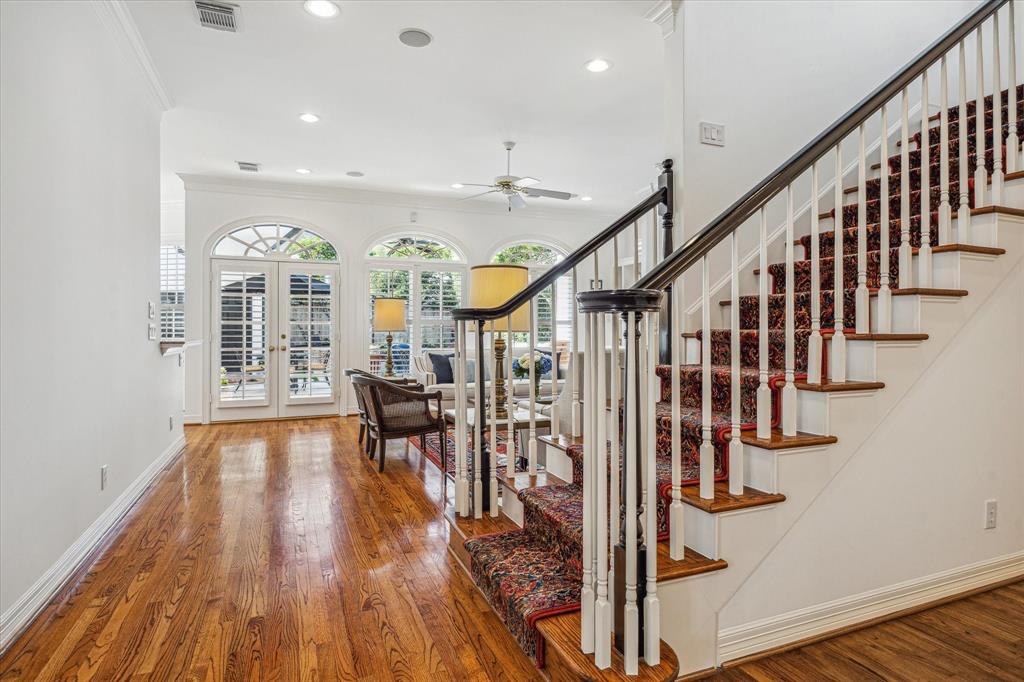 4105 Villanova Street