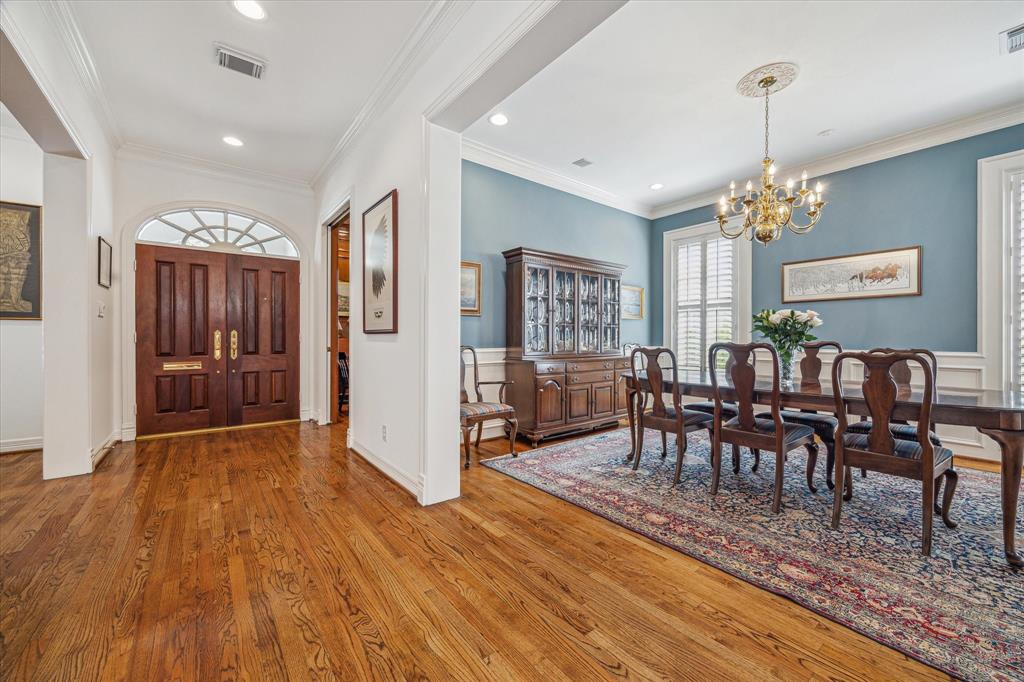 4105 Villanova Street