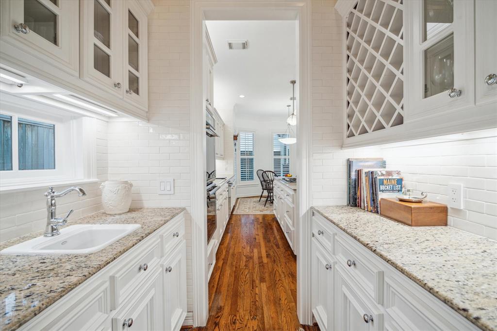 4105 Villanova Street