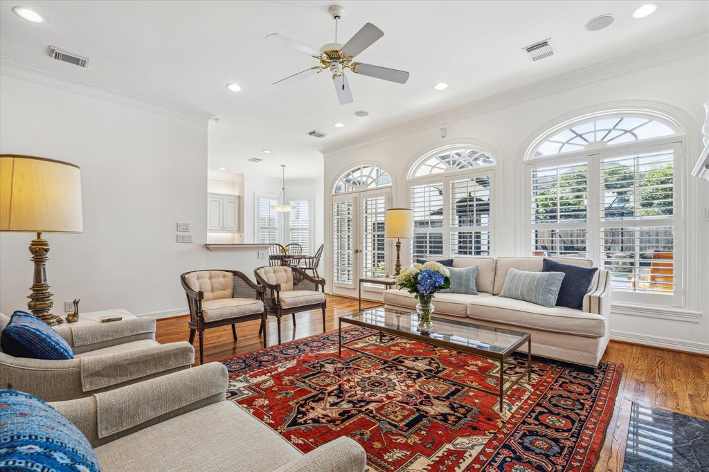 4105 Villanova Street