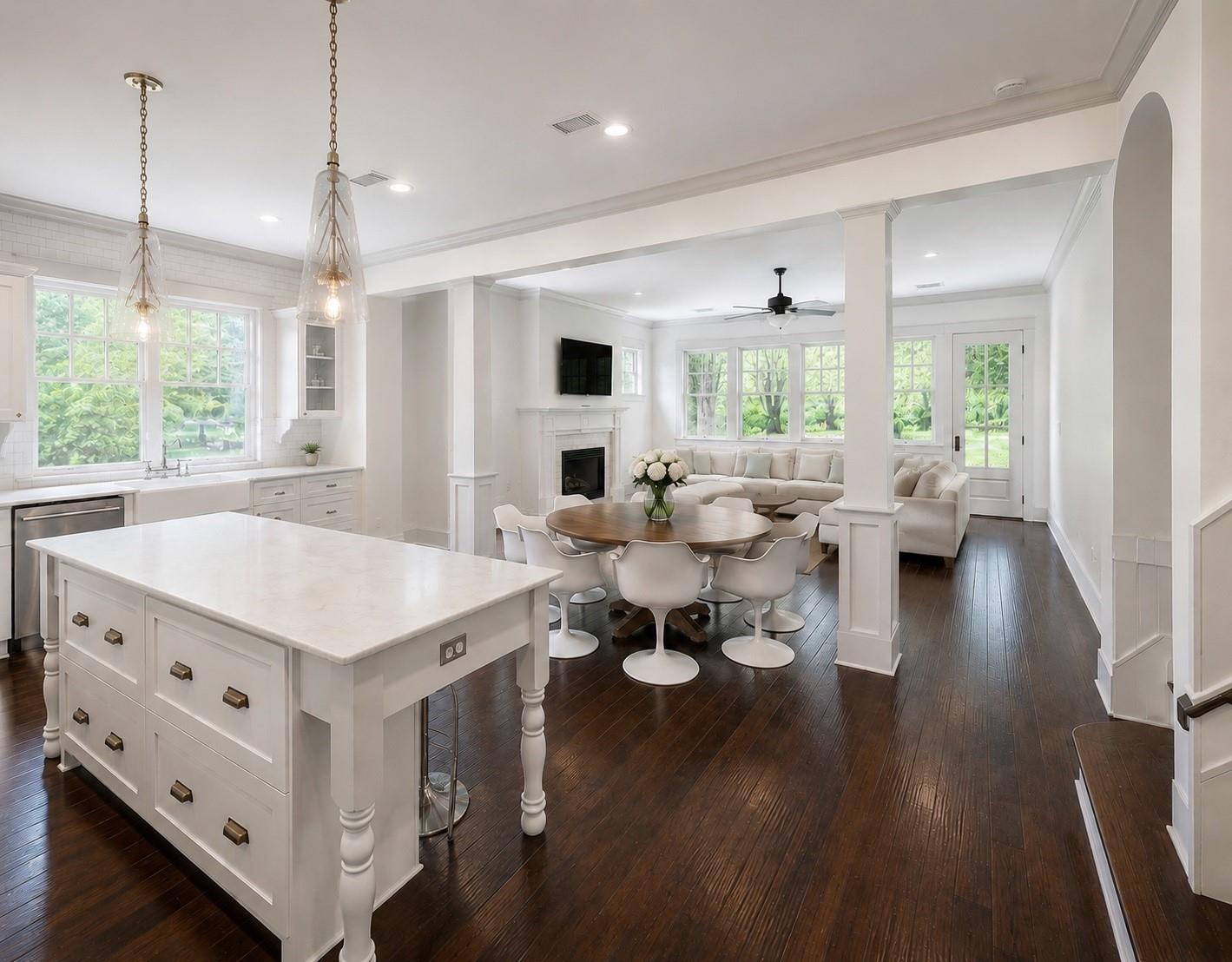 8409 Majestic Lake Court