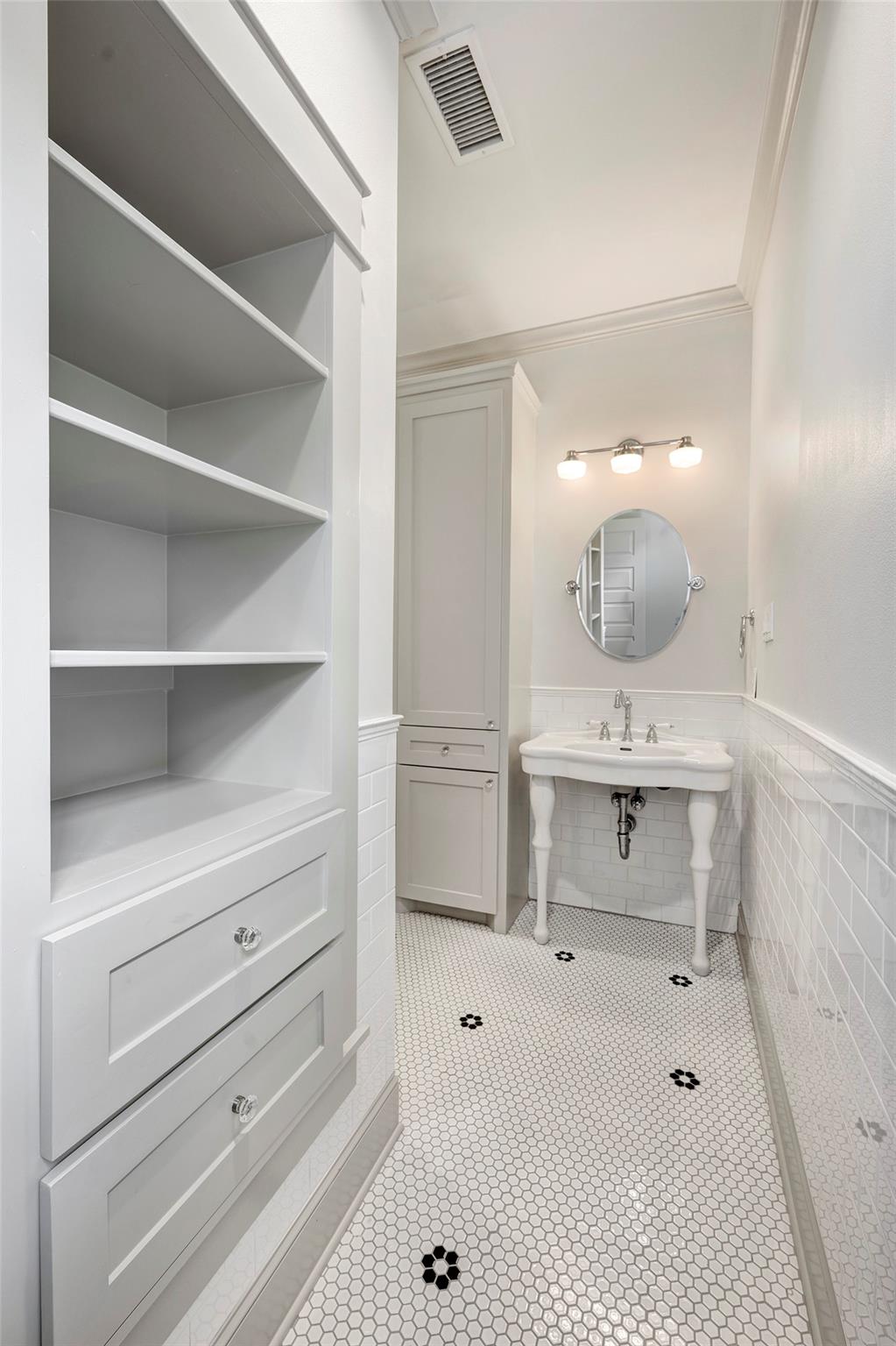 8409 Majestic Lake Court