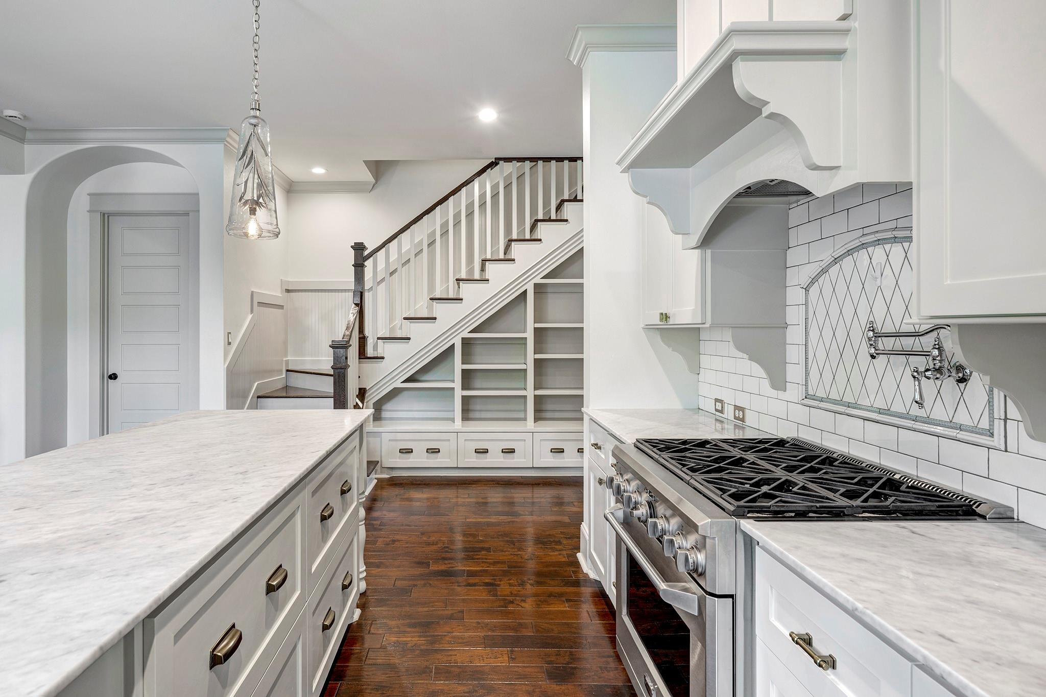 8409 Majestic Lake Court