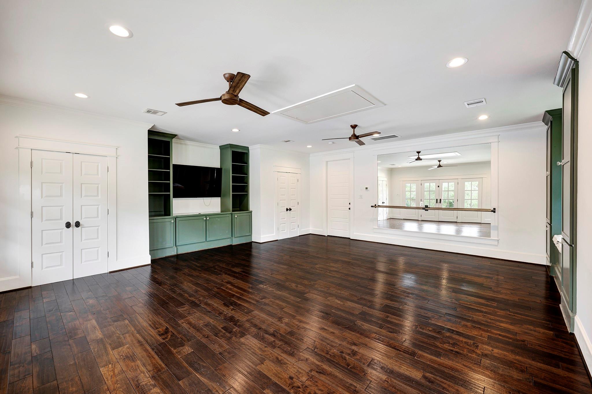 8409 Majestic Lake Court