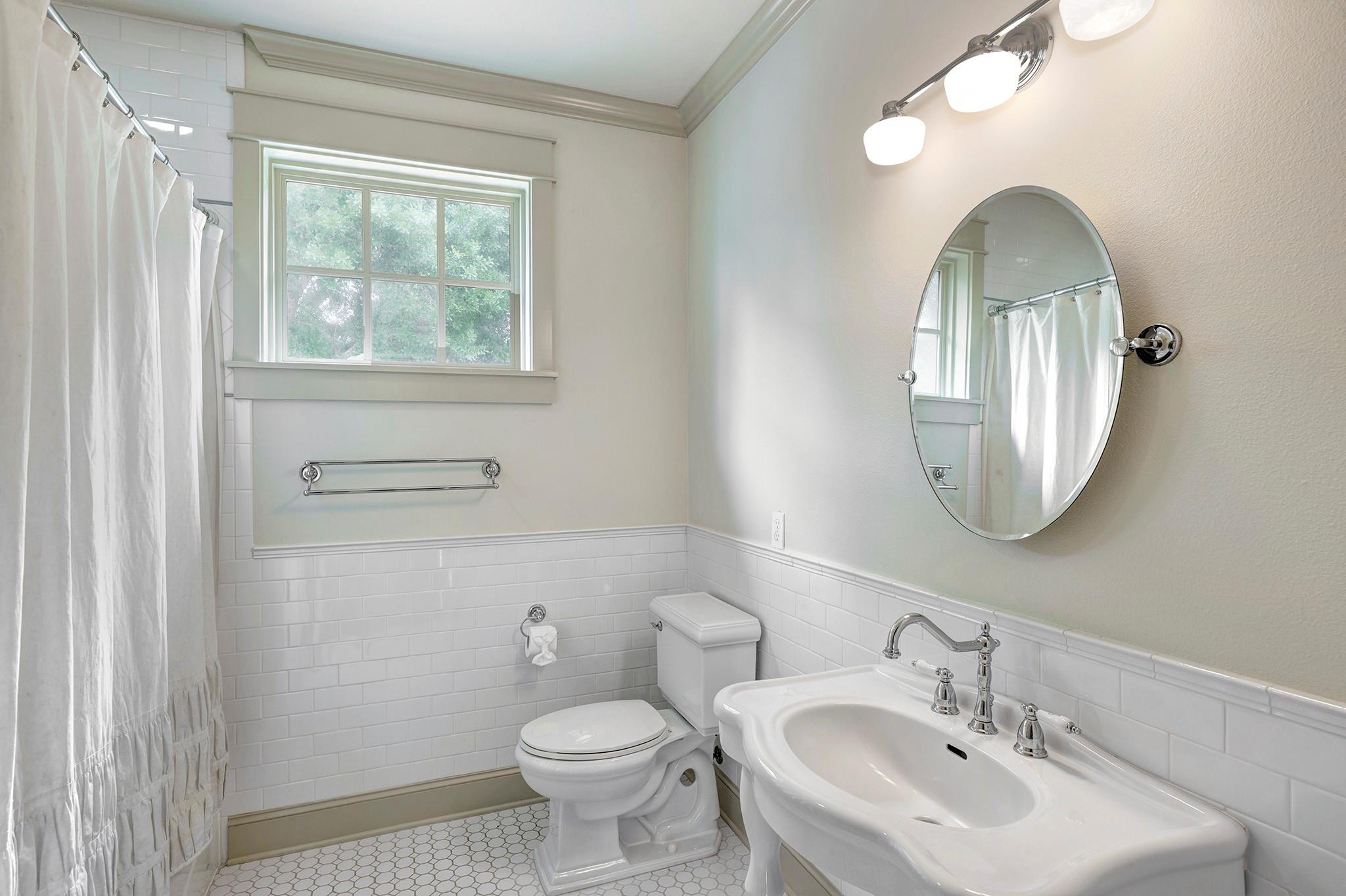 8409 Majestic Lake Court