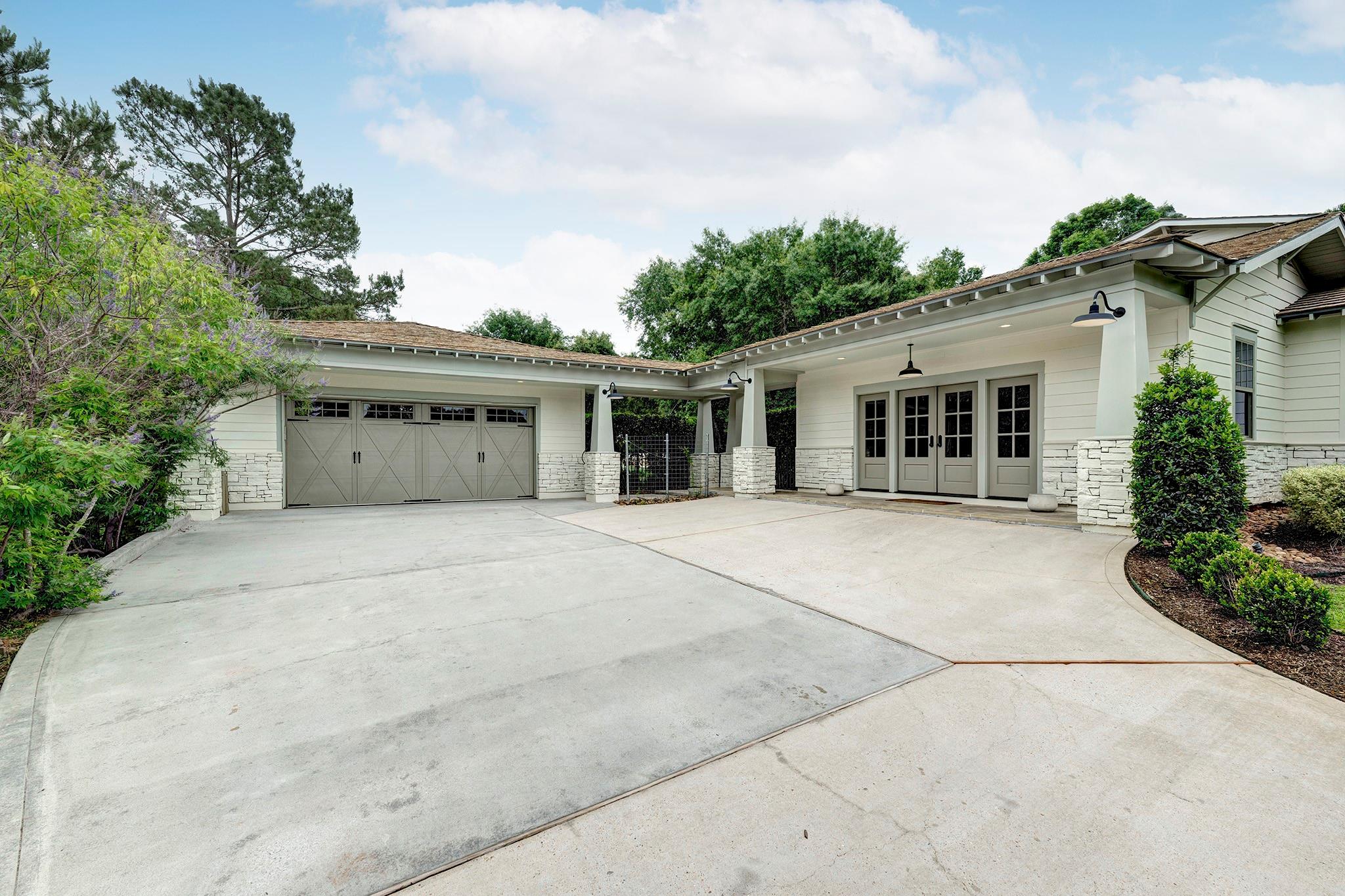 8409 Majestic Lake Court