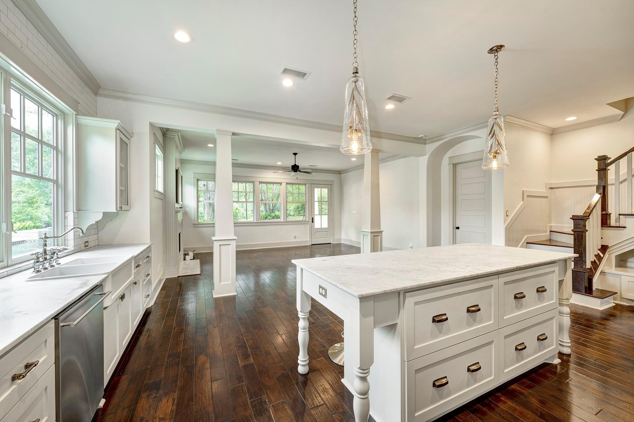 8409 Majestic Lake Court