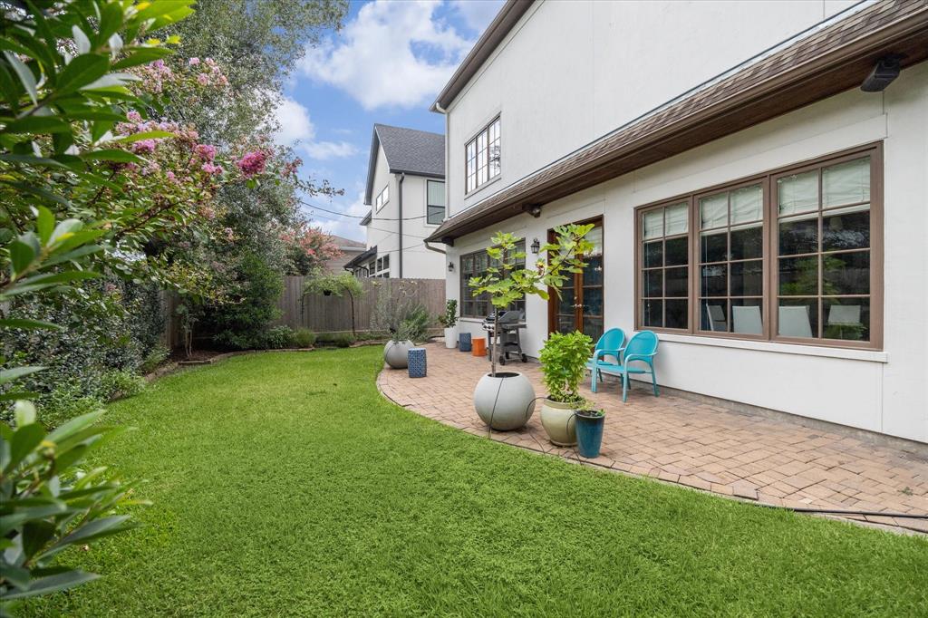 2616 Centenary Street