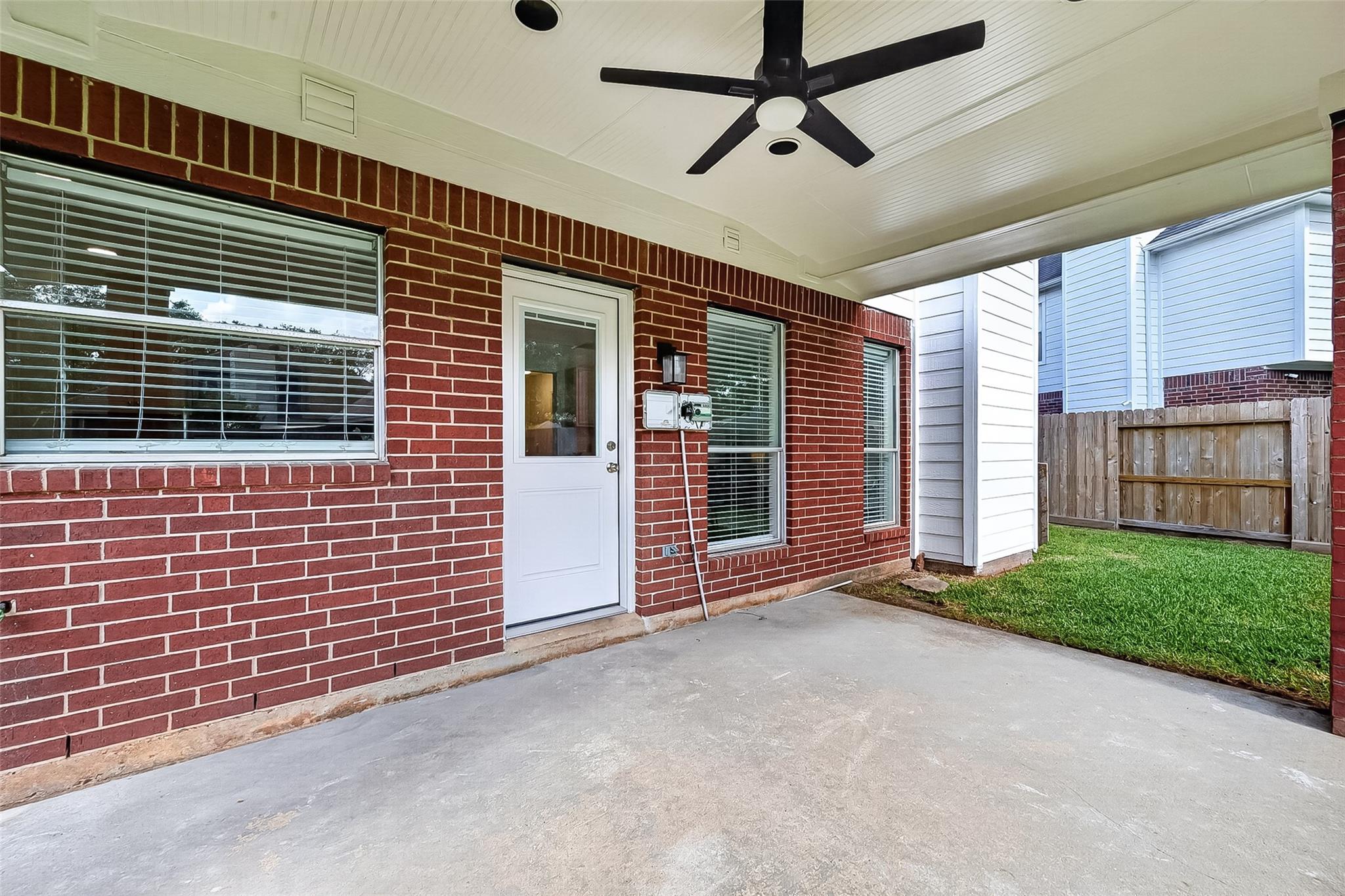 22907 Rainbow Bend Lane