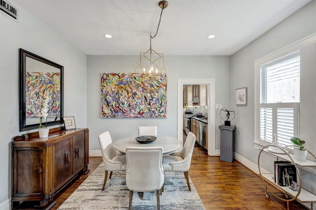 1229 Cortlandt Street