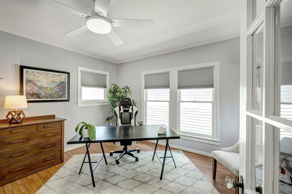 1229 Cortlandt Street