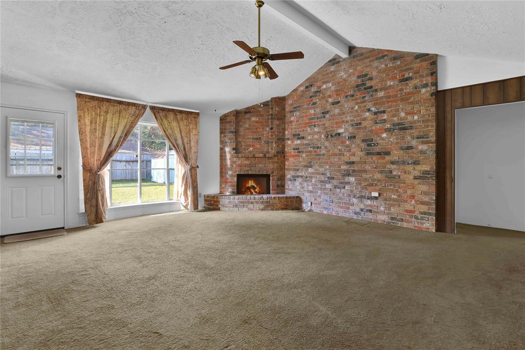 6915 Deer Ridge Lane