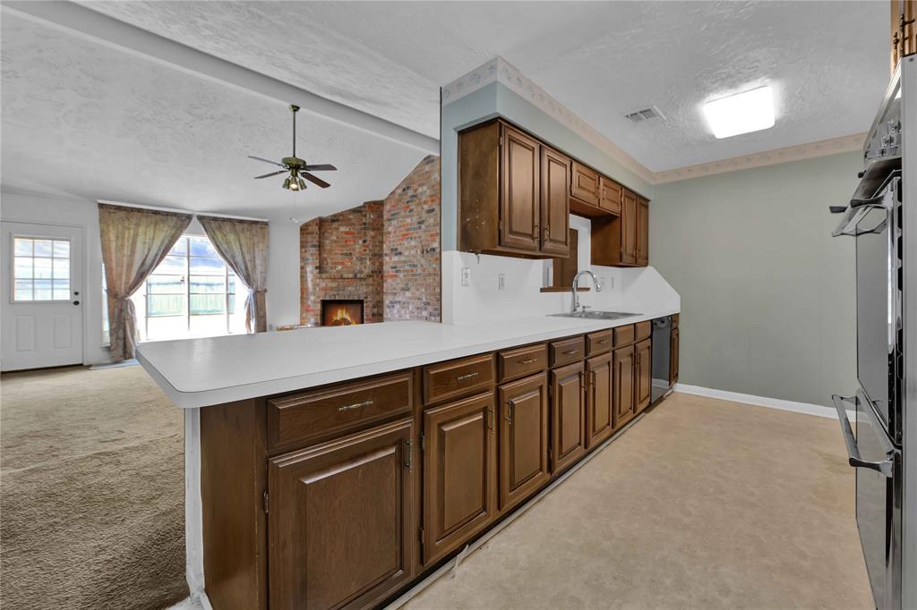 6915 Deer Ridge Lane