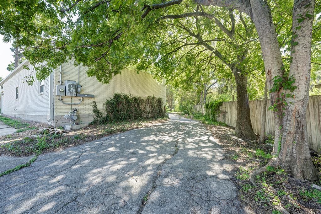 7634 Broadview Drive