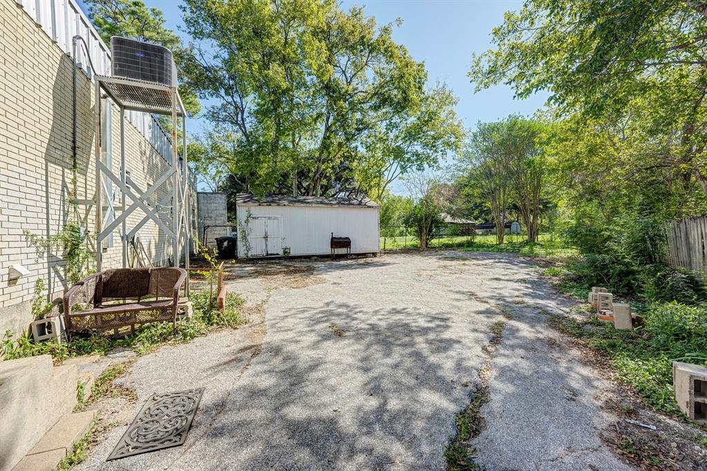7634 Broadview Drive