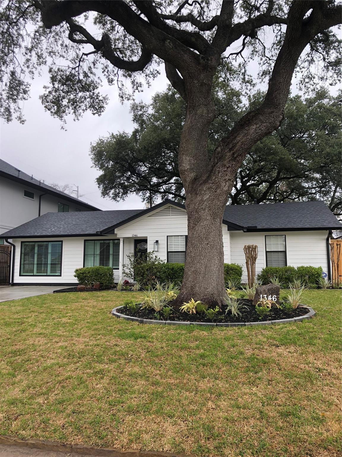 1346 Chantilly Lane