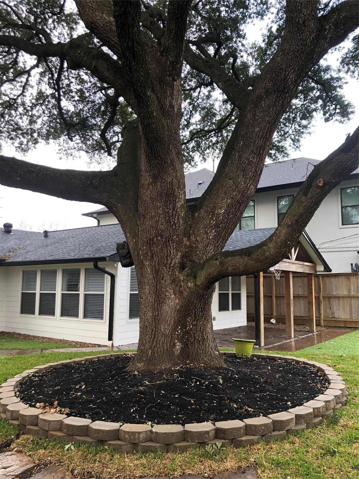 1346 Chantilly Lane
