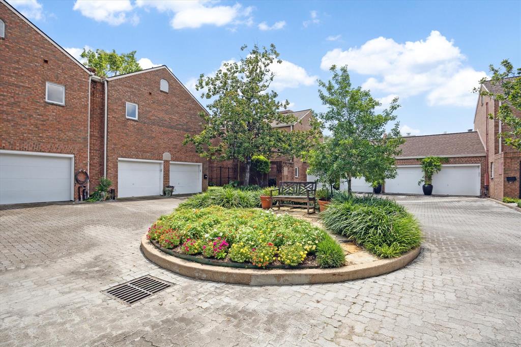 6700 Belmont Street # 7