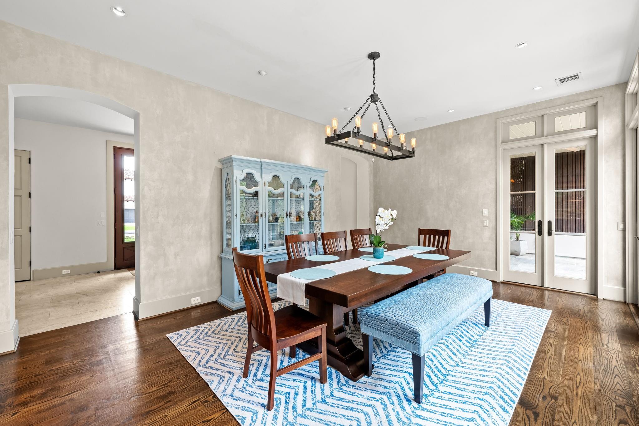 1116 Danbury Road